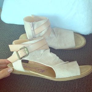 Light Punk Canvas Sandals, Sz 8.5, Blowfish